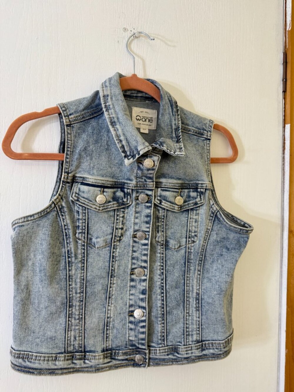 🌷 2/15 Warehouse One Light Wash Sleeveless Denim Vest Size S/P - Picture 3 of 4